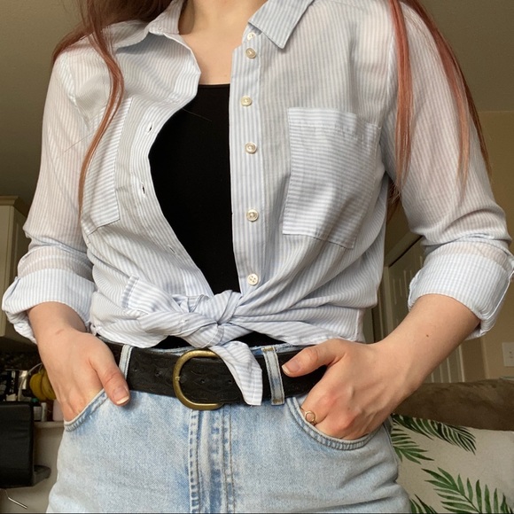 2 for 25 💗 Striped Lightweight Button Up - Picture 3 of 7